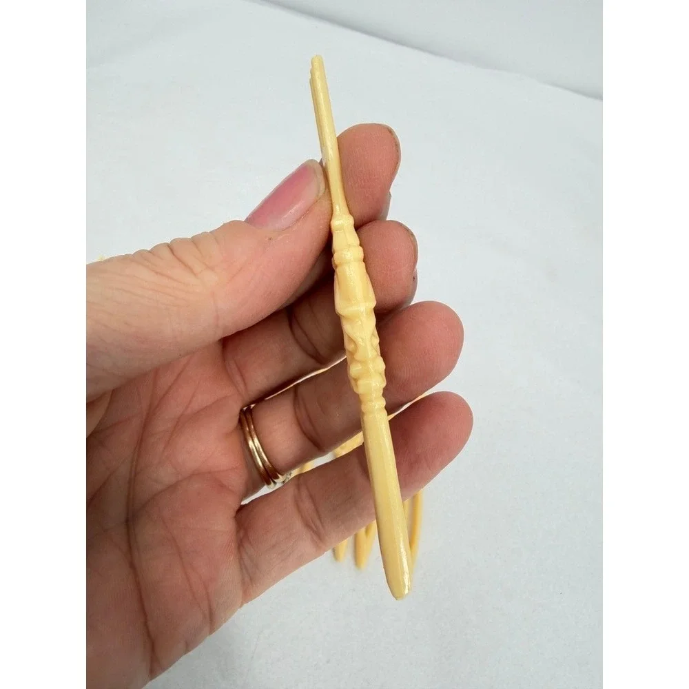 Cocktail Picks Vintage Plastic Ornate Cream Party Appetizer Bento Retro 11pc